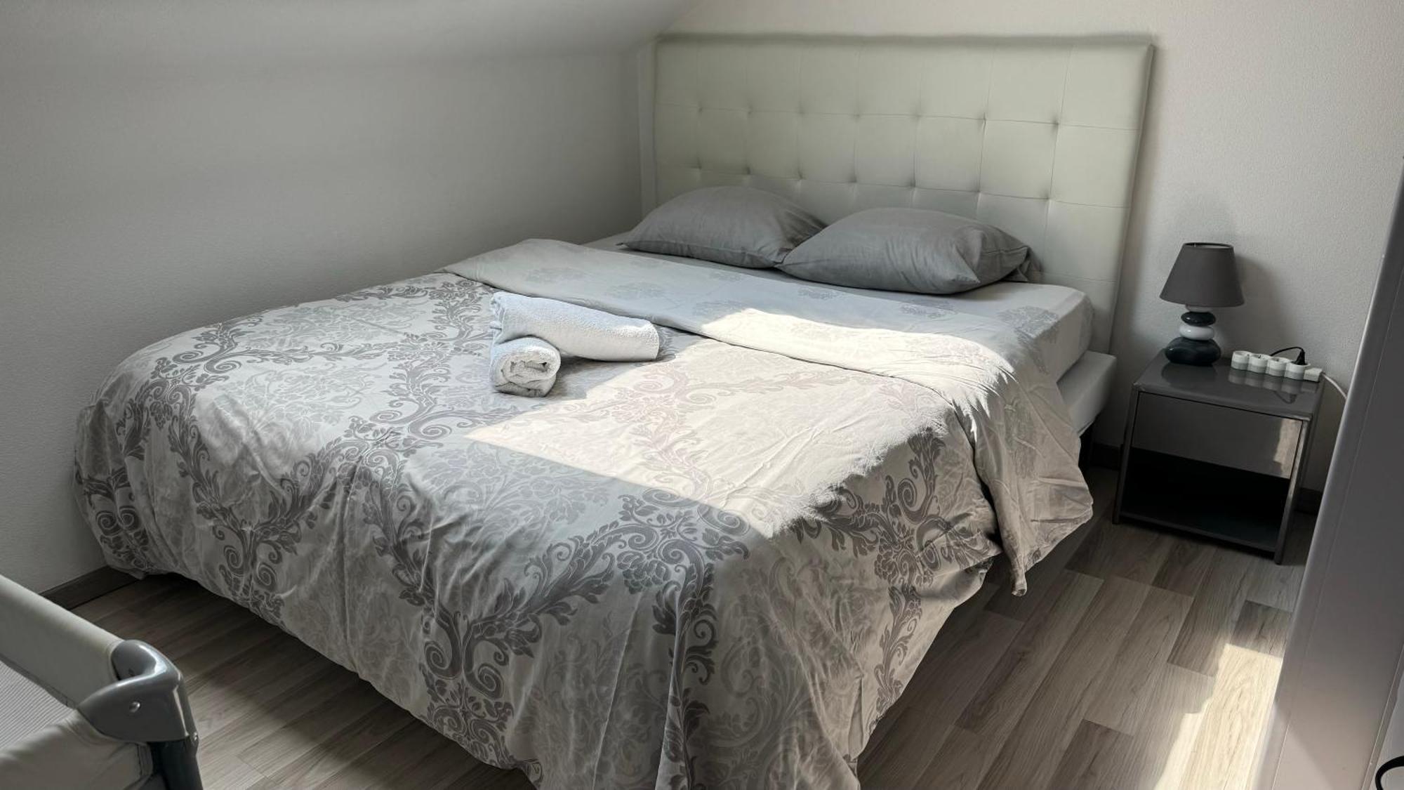 Appartement Bes,, Attique Neuf Avec Confort Wittenheim Esterno foto